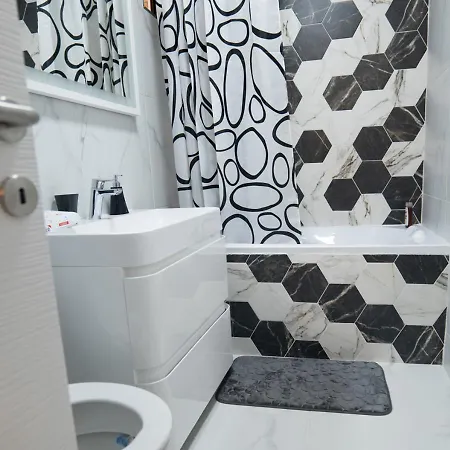Garsoniera Lux Tineretului Апартаменти