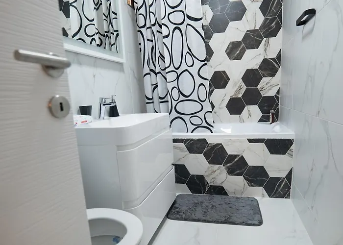 Garsoniera Lux Tineretului شقة